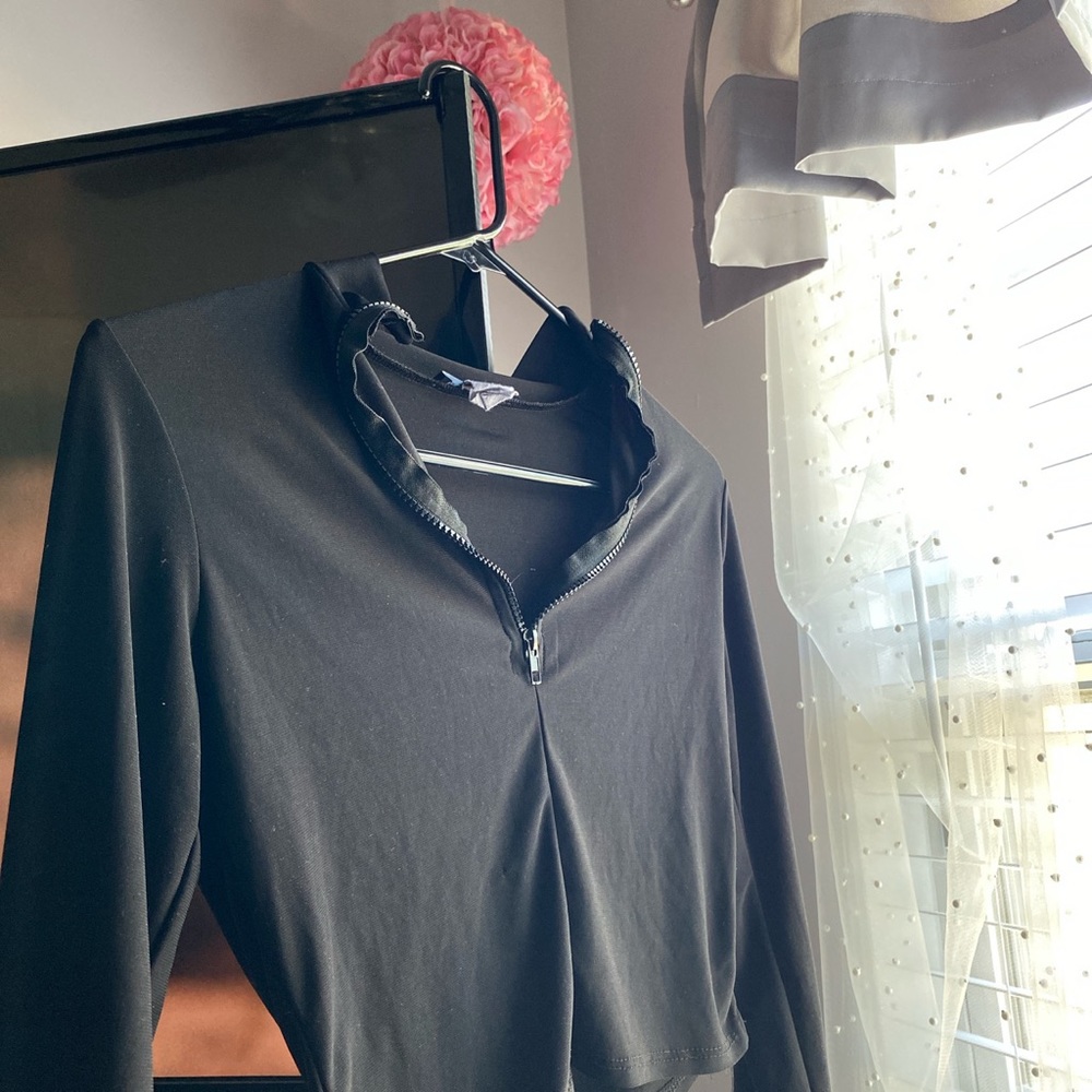 Black Fashion Nova Zip-up Workout Top